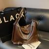 Classic Retro Leather Bag Ladies Chain Decor Hobo Bag Adjustable Strap Crossbody Bag with Multiple Compartments for Travel and Daily Commute