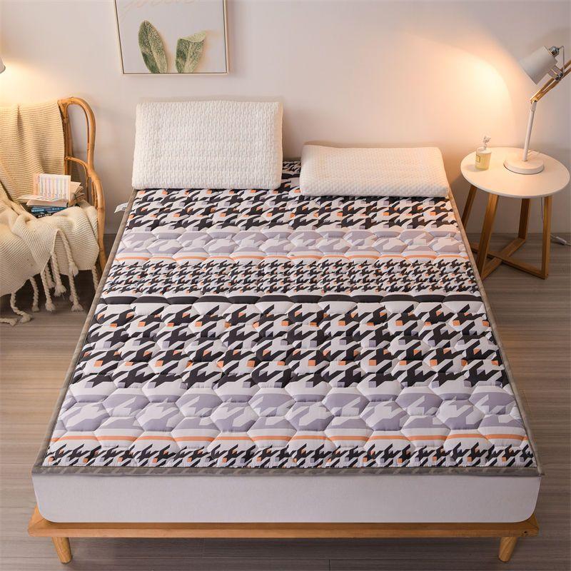 Weiche, bequeme Schlafmatratze, luxuriös, Kingsize, minimalistisch, Doppelmatratze, Federung, faltbar, für Erwachsene, Schlafzimmer, Wohnmöbel