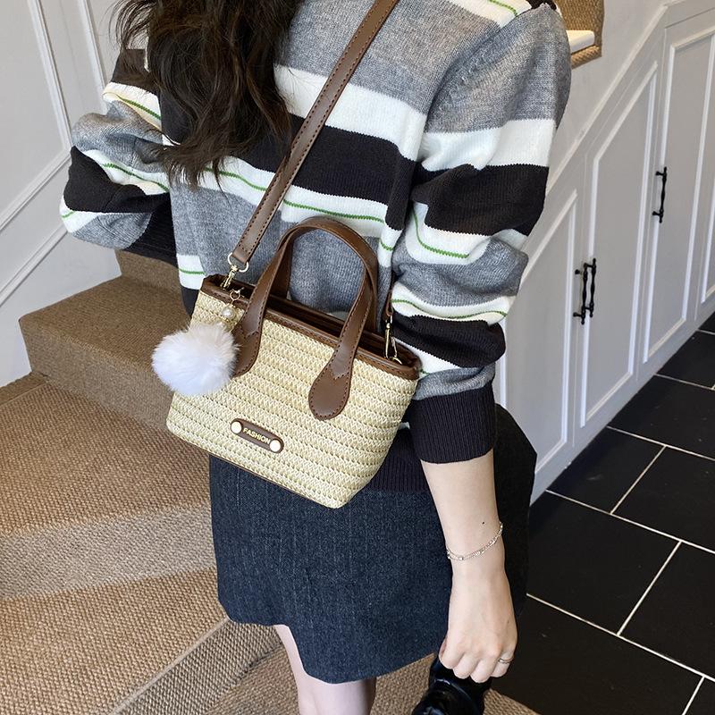 New fashion versatile spring and summer bucket bag women's woven handbag shoulder messenger bag