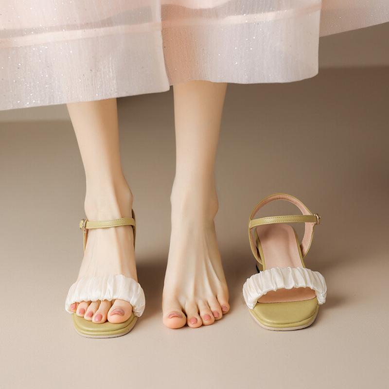 New women's one-word sandals casual solid color large size women's shoes rubber soft sole square heel comfortable round head summer sandals