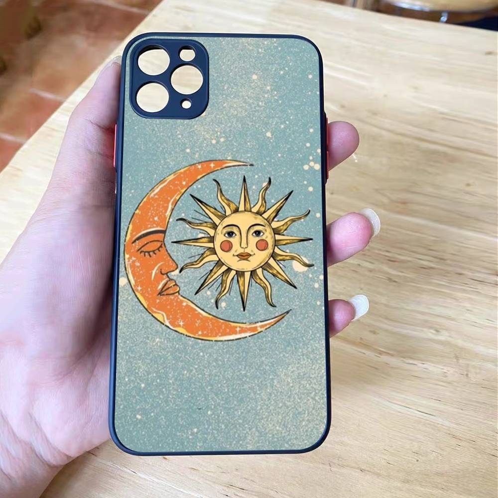 Retro Tarot Sun Moon Stars frosted Shockproof For iPhone 16 15 11 12 13 14 Pro Max X XSMAX Mini Phone Case