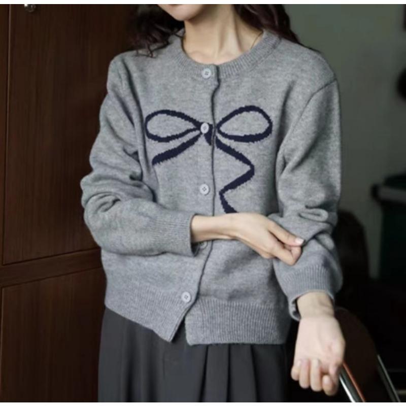 

Новый однотонный милый пуловер жаккардовой вязки с круглым вырезом и бантом, уменьшающий возраст, женский кардиган One size серый