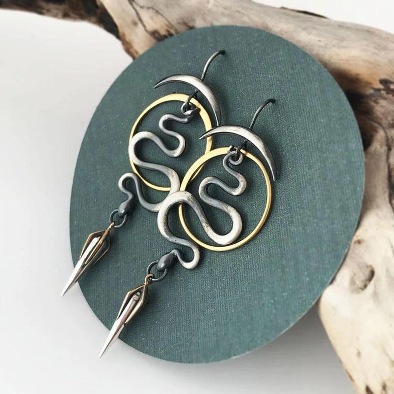 Kreativní hadí nepravidelné geometrické spirálové náušnice pro ženy vintage dámské šídlové malé přívěskové náušnice oorbellen