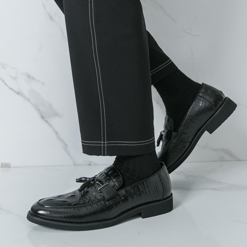 Fashionable Tassel Men's Leather Loafers Branded Business Commuting Leather Shoes High-quality Low Cut Comfortable Casual Shoes