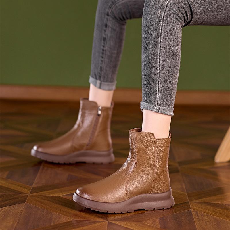 Cuir de vachette première couche automne et hiver 2025 bottes Martin en cuir véritable pour femmes version coréenne fermeture éclair latérale chaussures mères en cuir véritable pour femmes grandes