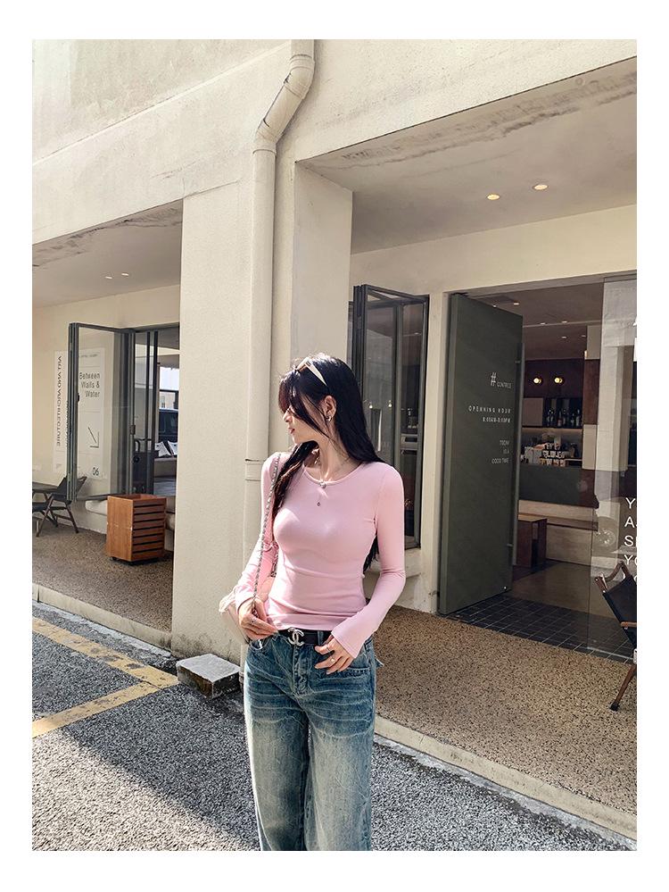 Elegant Slim Fit Long-Sleeve Round Neck T-Shirt for Women - Autumn/Winter Korean Style Base Layer