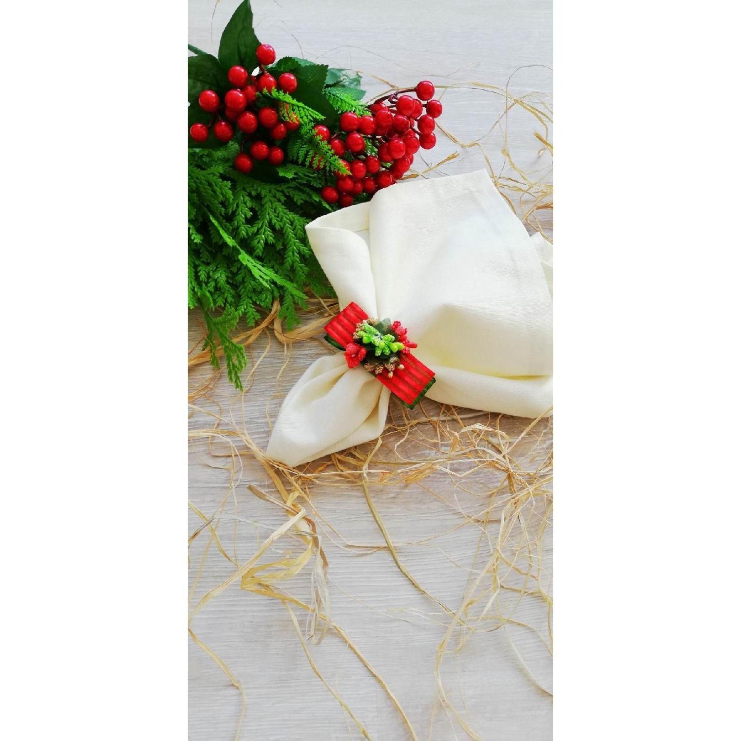 

New Year s Eve 4 Red Green Bow Napkin Rings красный