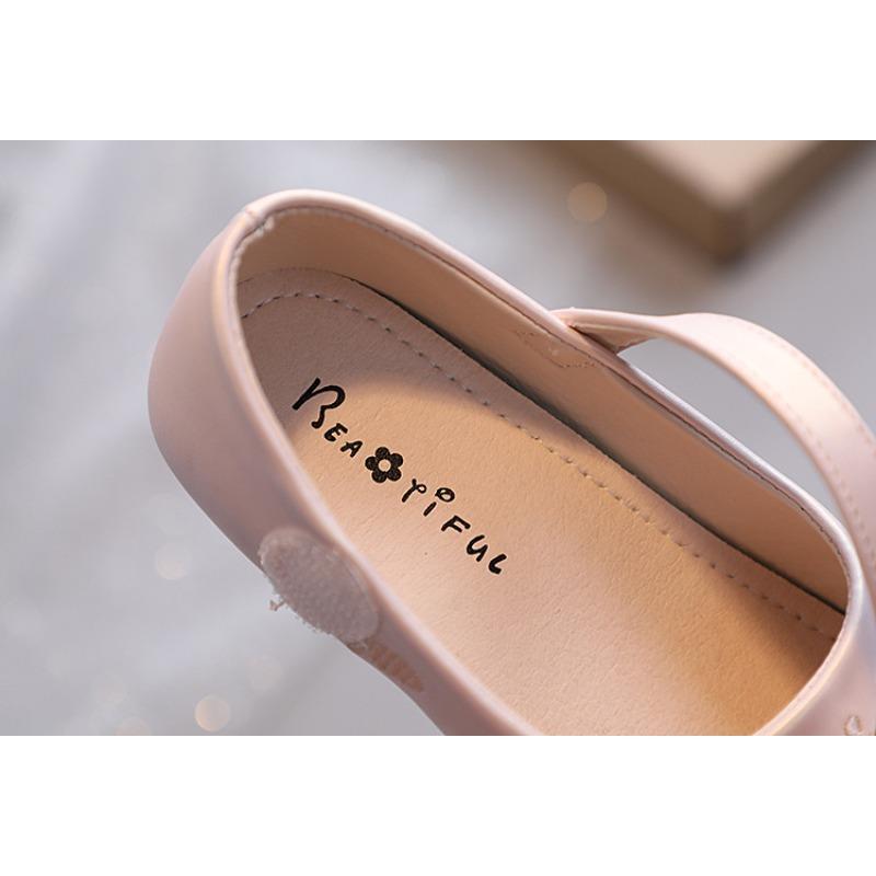 Korean Style Fashion Children's Carrot Embroidered Leather Shoes / Girls' Soft-Sole Princess Shoes / Flat Dance Shoes for Toddlers & Young Children