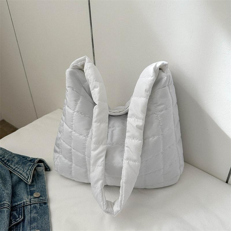 2025 новая женская сумка через плечо большой вместимости, модная универсальная сумка-облако с ромбами, нишевый дизайн, сумка-мессенджер с ромбами