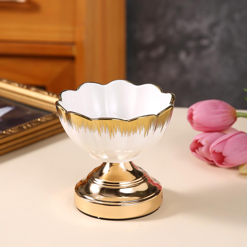 Custom Ceramic Flower Shaped Candlestick for Home Decor and Weddings Porcelain Candle Jars for Valentine's Day