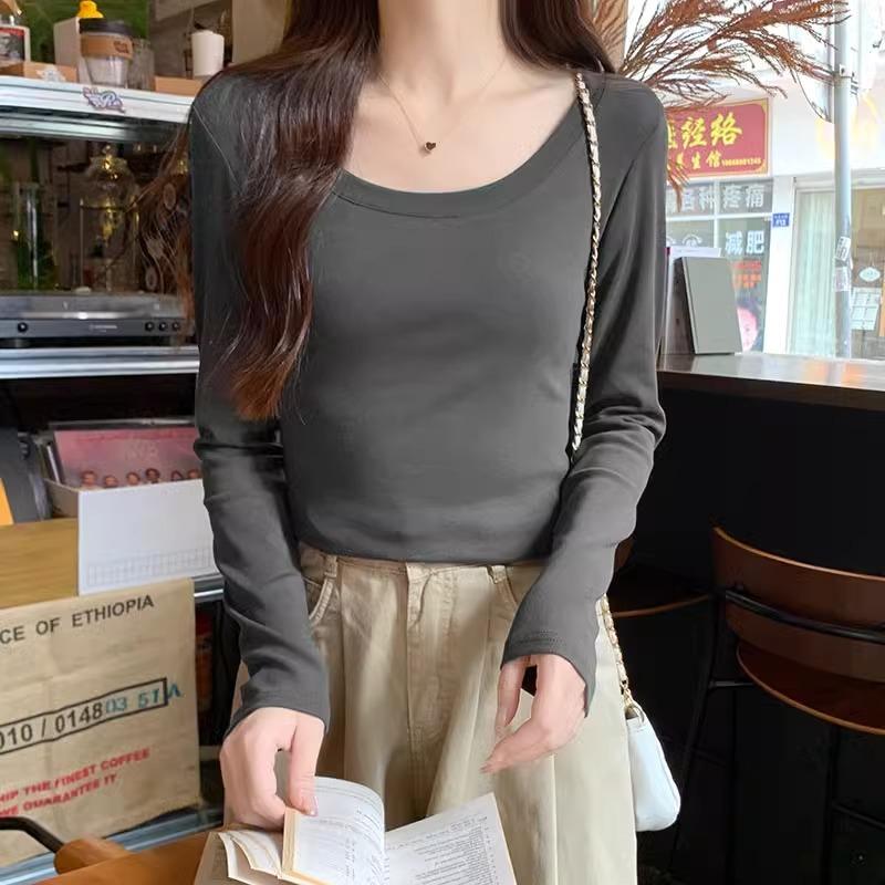 Retro U-ringad långärmad T-shirt för kvinnor höst och vinter ny stor urringning enkel och mångsidig hot girl kort nyckelbensbas-topp