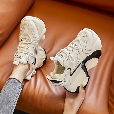 Innere Höheneinlage neue atmungsaktive Dad-Schuhe Plateau-Netz kleine Sport- und Freizeitschuhe