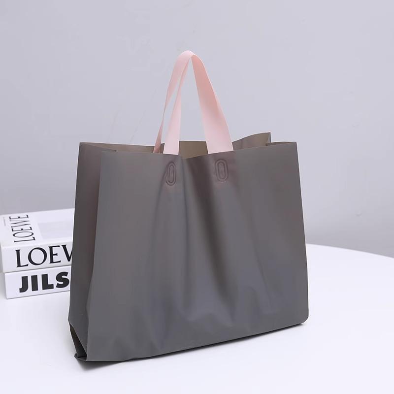 High End, Mattiert, Bekleidungsgeschäft, Damenbekleidung, Handtaschen, Plastiktüten, Geschenkverpackung und Verpackung