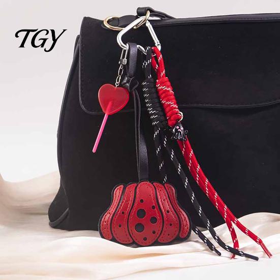 Pumpkin Key Ring Faux Leather Keychain Pendant, Halloween Bag Charm with Rustic Decor Braided Rope, Decorative Accessory for Backpacks Handbags Purse
