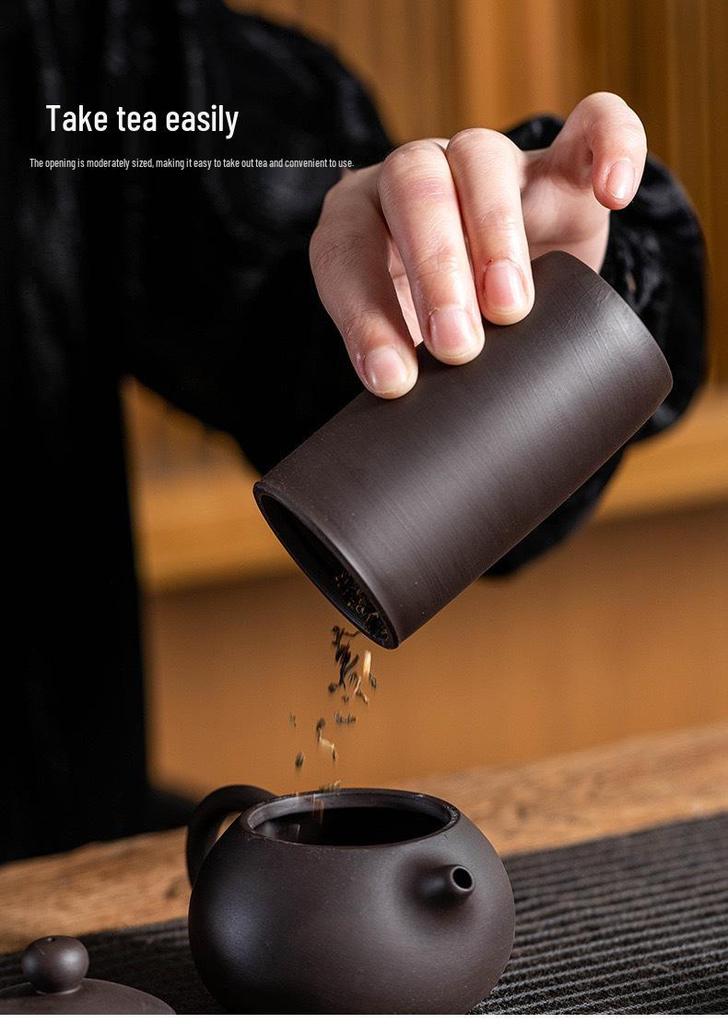 Portable Purple Clay Gongfu Tea Set: Includes 1 Pot and 4 Cups with Ceramic Dry Brew Travel Bag for Outdoor Use.