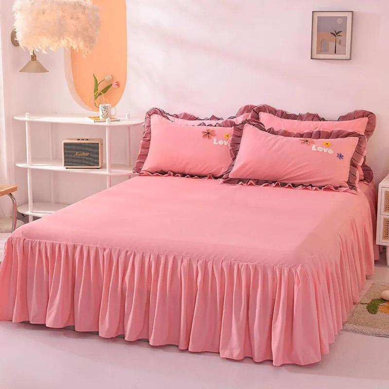 4pcs/set Non-Slip Bed Skirt Quilt Cover Pillowcase Four Piece Sets Princess Lace Quilt Cover Delicate Embroidery Soft Bedding Set