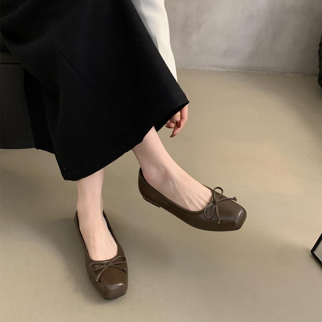 Square Head Shallow Mouth Single Shoes Women's Spring and Autumn Temperament Gentle Fairy Flat-soled Grandma Shoes