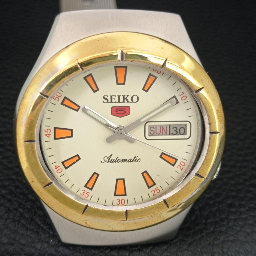 VINTAGE SEIKO 5 AUTOMATIC 7009A JAPAN MENS CREAM COLOR DIAL WATCH A709111-1
