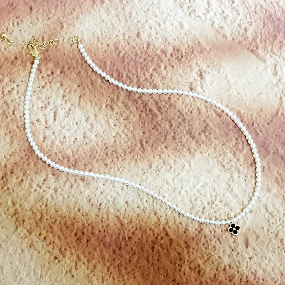 Flower 3mm pearl necklace