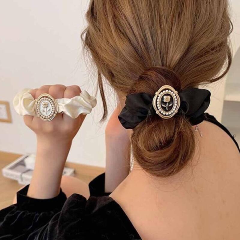 Women's Gopchang String Newtro Rose Button Hair Tie