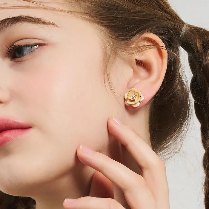 Rosina Hayes flower earrings