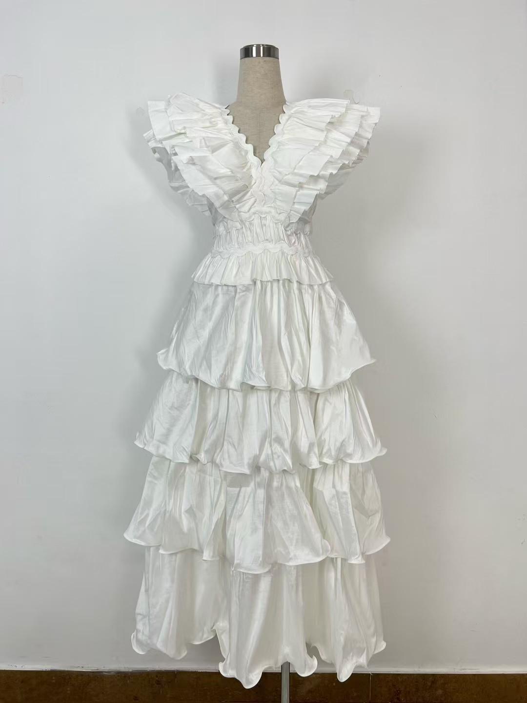 

Luxurious European-American Pleated Banquet Dress with Puffy Skirt and Multi-layered Ruffles XXXL белый