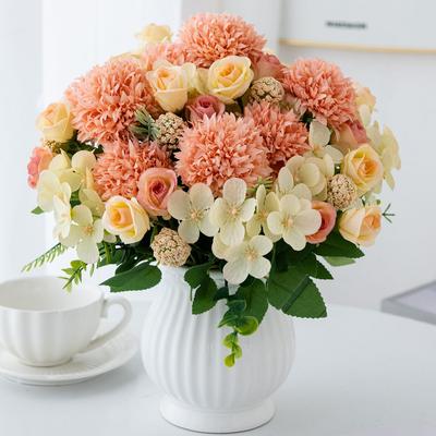 Decorațiuni pentru casă – Flori decorative şi coroane de flori