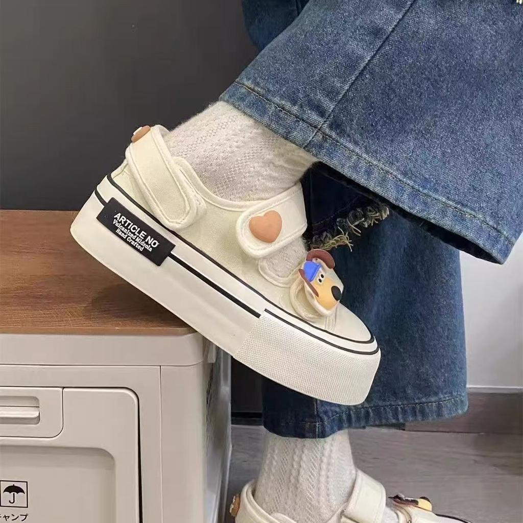 Cartoon shallow canvas shoes new autumn casual niche design sense
