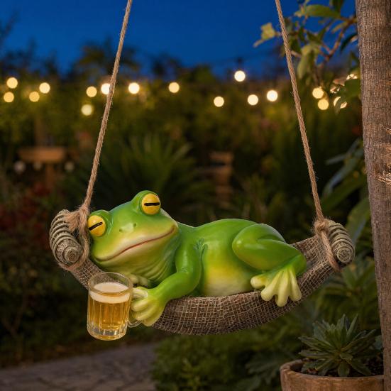Hanging Frog Figurine, Resin Hammock Frog Ornament Holding Beer Mug, Garden Cute Frog Statue for Patio Balcony Decoration