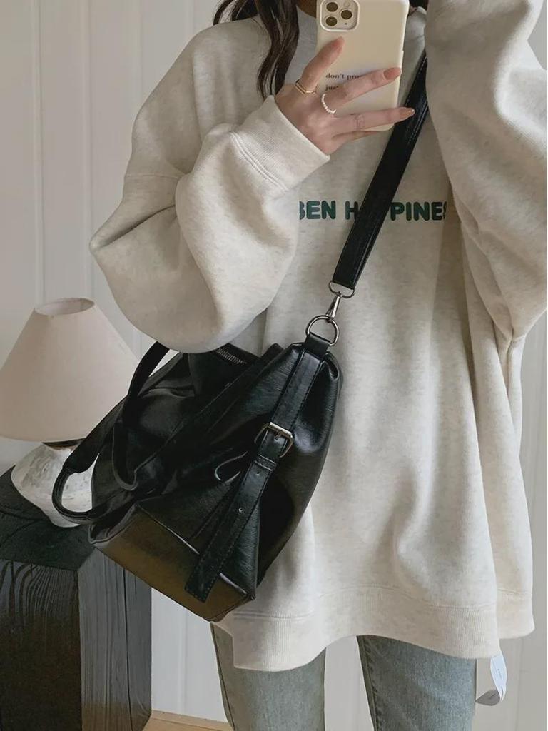 Trendy 2025 Women's Korean Casual Tote Bag - Large Capacity Hand-Held Travel Messenger Bag.