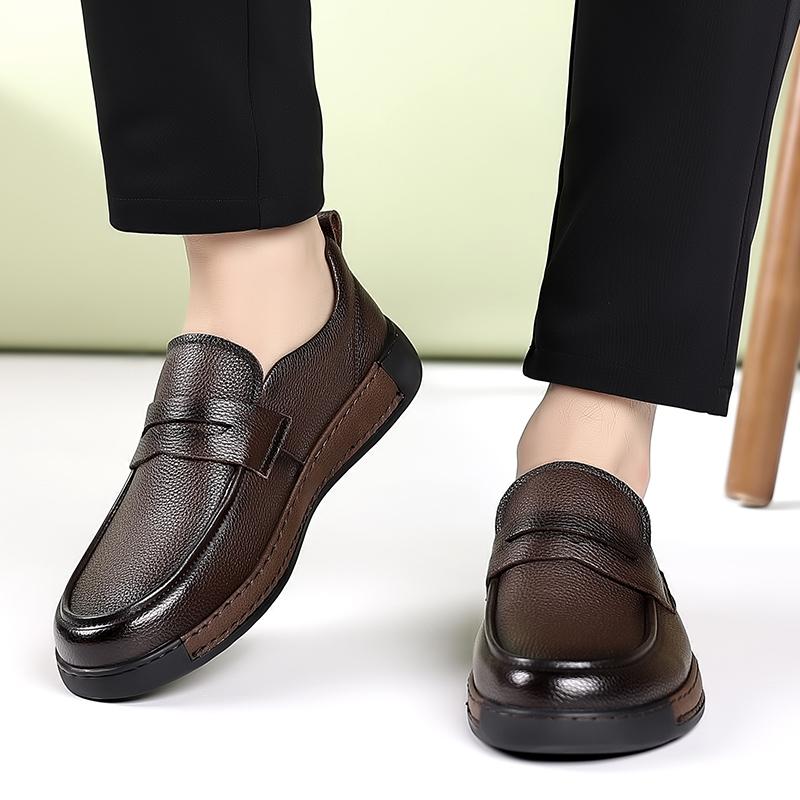 Fashion Handmade Men Casual Shoes 2025 New Flats All-match Fashion Loafers Mens Comfortable Driving Moccasins Men Business Leather Shoes