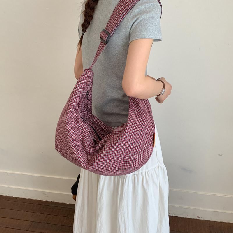 

New Korean-style niche productinsRelaxed and casual style Versatile plaid canvas bag for women, shoulder and crossbody tote bag червоний