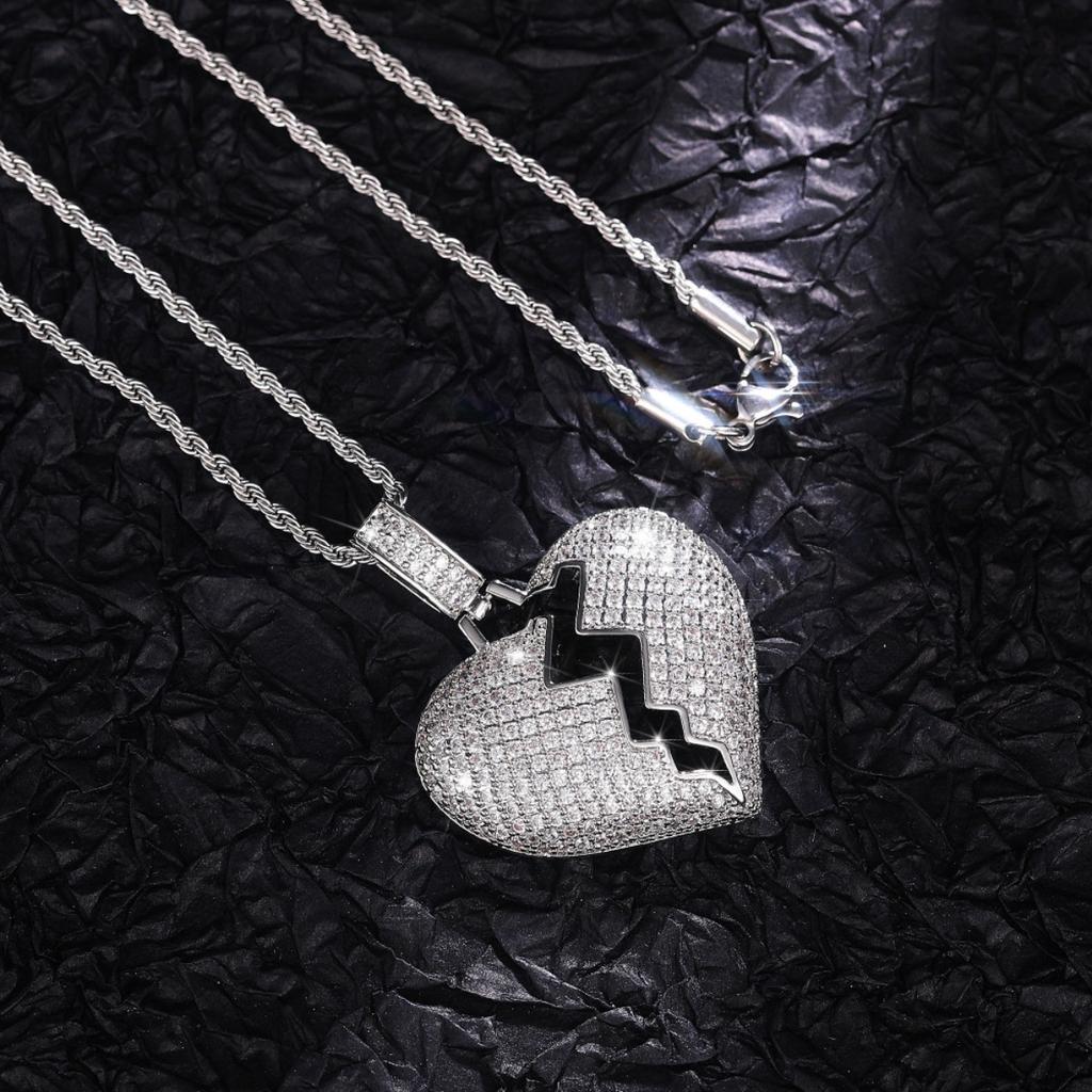 Full Paved Broken Heart Split Pendant Hip Hop Twisted Rope Chain Women Men Clavicle Necklace