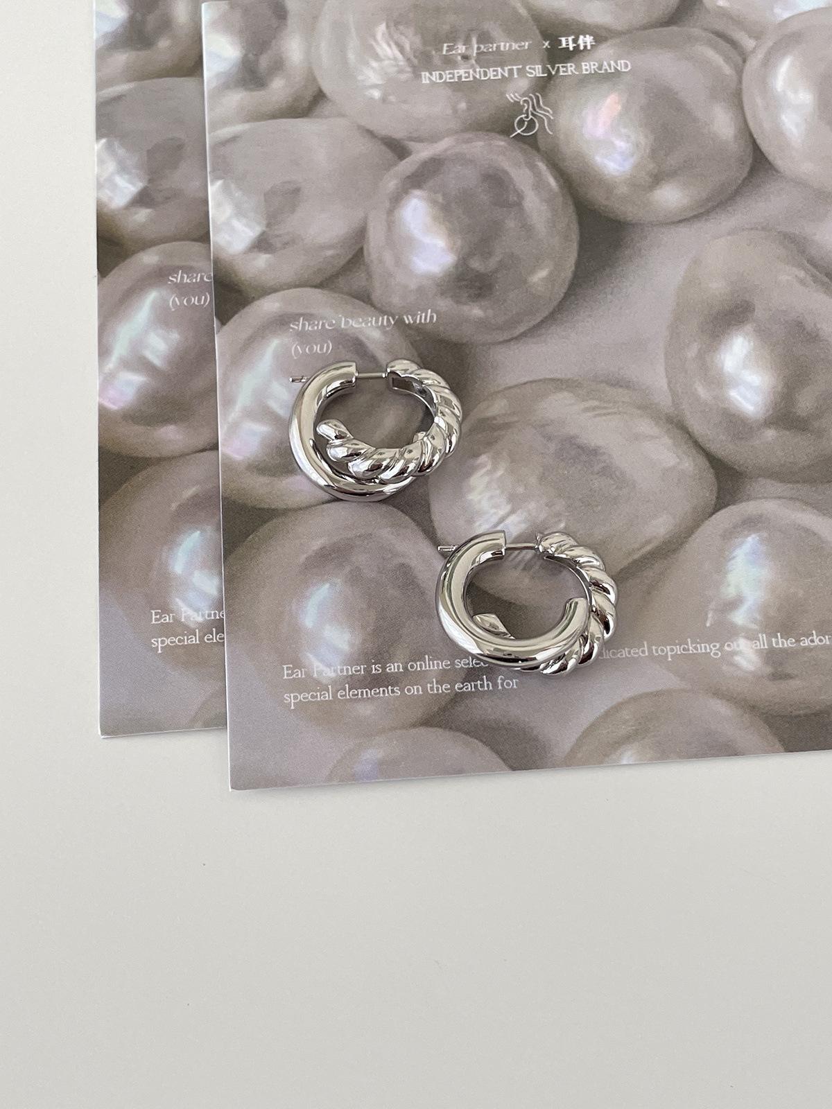 

Сережки-кільця з гладкого срібла 925 проби з підвіскою-твіст, жіночі, розкішні, вишукані, мінімалістичні, прості та універсальні 925 silver needles