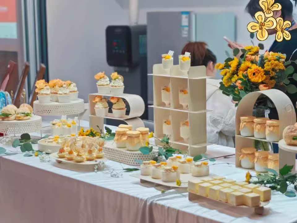 Iron Art KT Board Outdoor Sign: Vertical Display & Road Guide Stand.