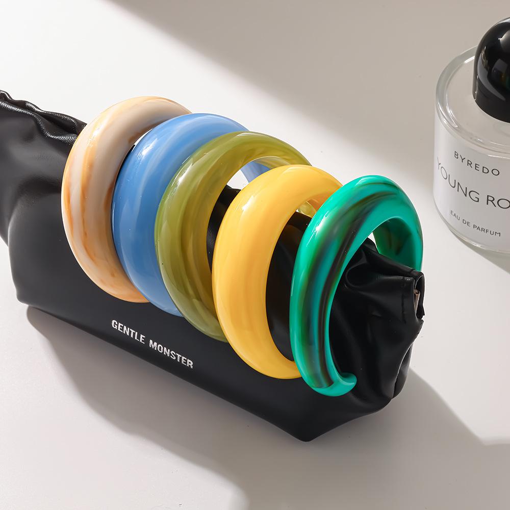 Best-selling Vintage Graded Resin Bracelet, Fresh Summer Colorful Open-top Bang, Niche Design Accessory for Women