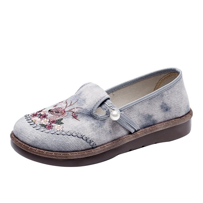 Women's Spring Embroidered Shoes Cloth Shoes Women's Hanfu Shoes Mom's Shoes