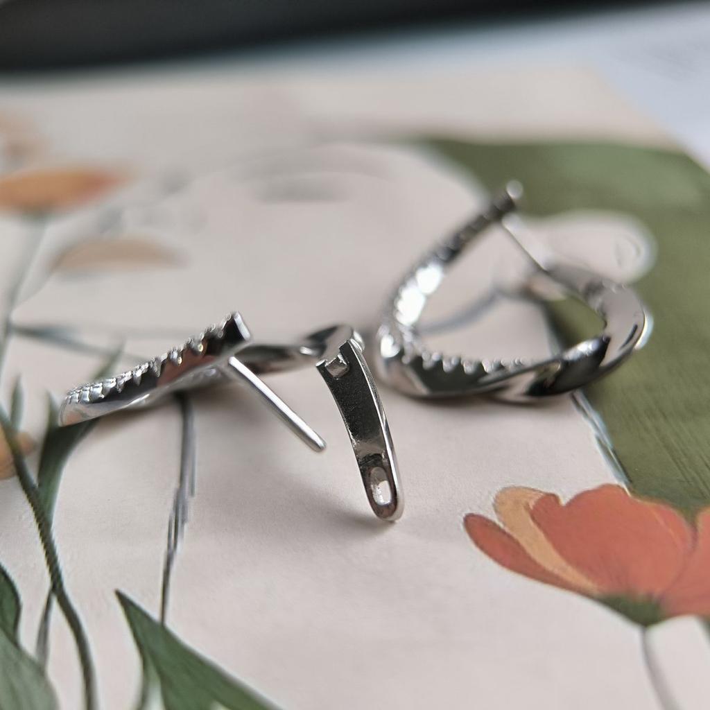 Silver Earrings with Cubic Zirkonia (2190561)