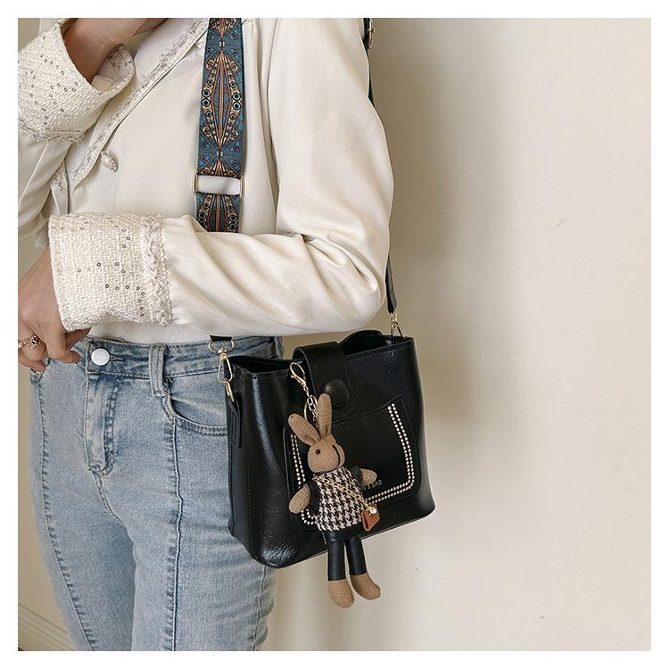 Women's Vintage Korean Wide Strap Bucket Messenger Bag CLE