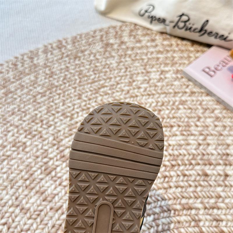 Kids' Autumn 2025 Sneakers: Boys' Classic Design & Girls' Walking Shoes