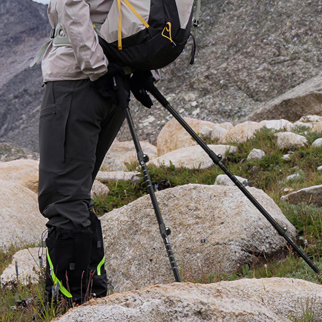 SupFire Karbonové Trekingové Hole Ultra Lehké Rozšiřitelné Outdoorové Vybavení pro Pěší Turistiku a Trekking Hůl na Chůzi Berle, Černá, 135cm, 1ks