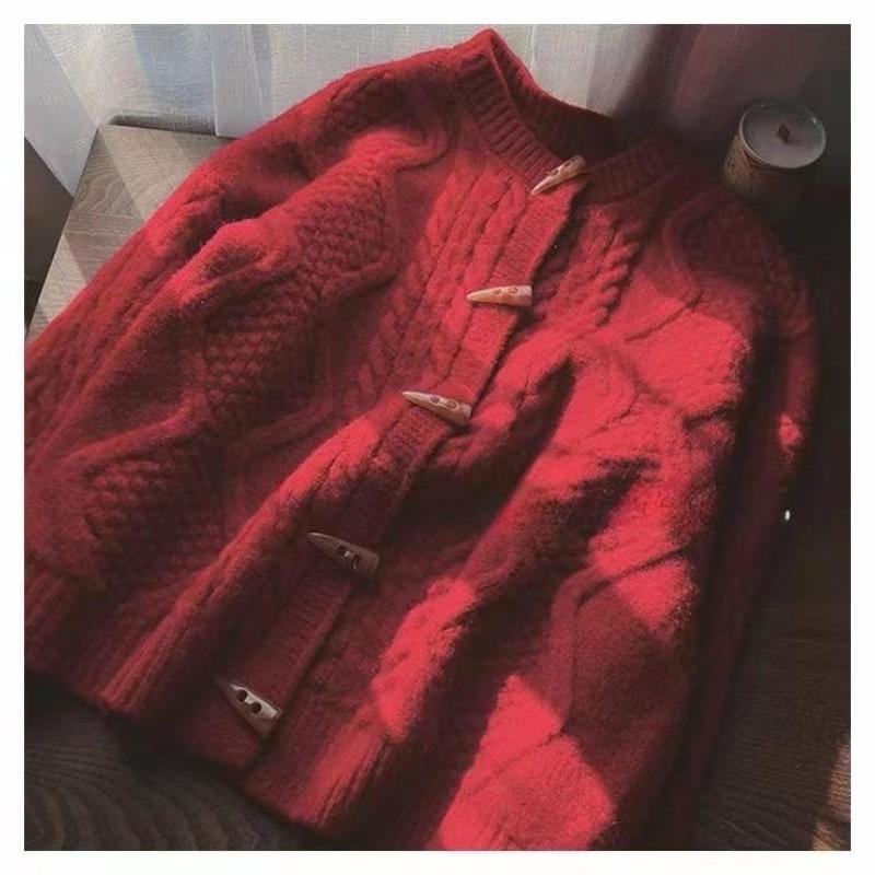 Autumn and Winter New Thickened Retro Twist Sweater Jacket Women's Fashion Horn Buckle Short Round Neck Knitted Cardigan Top