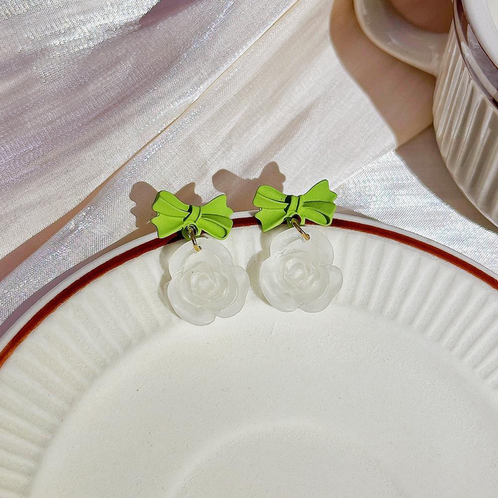 High-Grade Green Floral Pearl Earrings - Silver Needle Lily of the Valley and Tulip Design