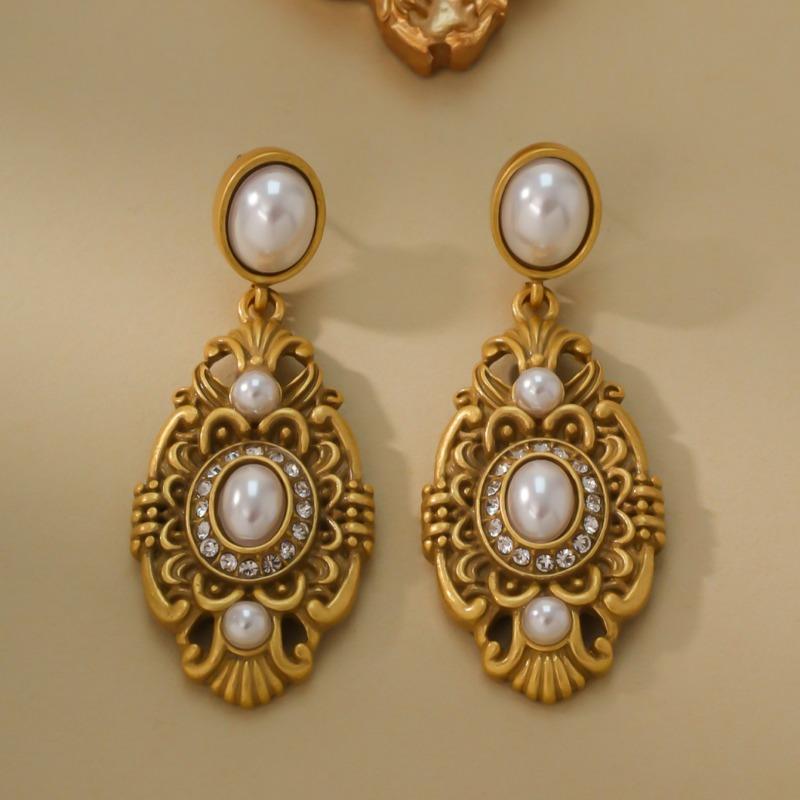 French Retro Premium Chinese Style Pearl Alloy Earrings Electroplated Oval Ear Needles