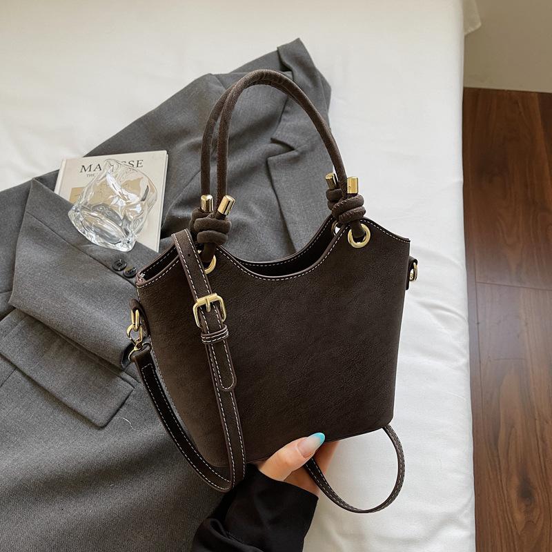 

High-value bags, women s new trendy casual handbags, shoulder bags, commuter crossbody bucket bags