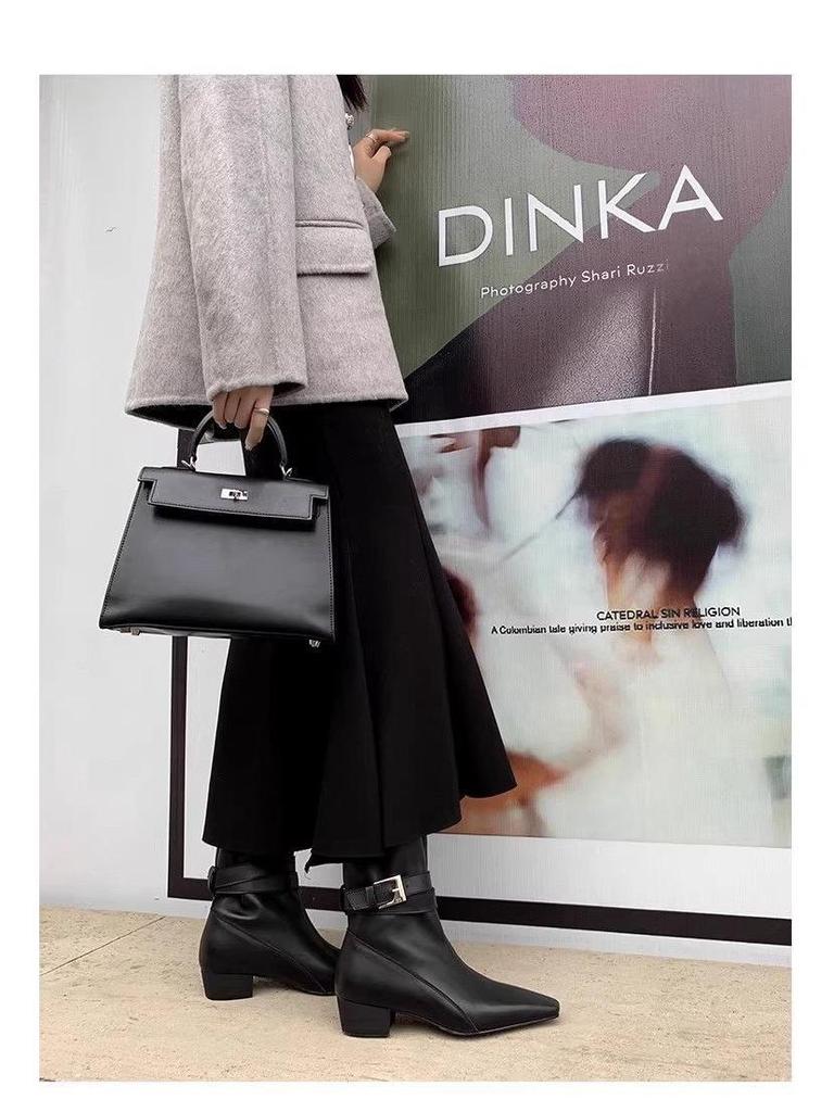 2025 Höst/Vinter Franskt Plisserade Läder Slip-On Klackskor Ankelboots: Eleganta och Bekväma Modekängor för Kvinnor
