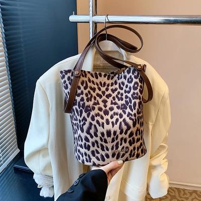 Vielseitige Bucket Bag mit Leopardenmuster für Damen  trendiges Nischendesign  Retro-Schultertasche