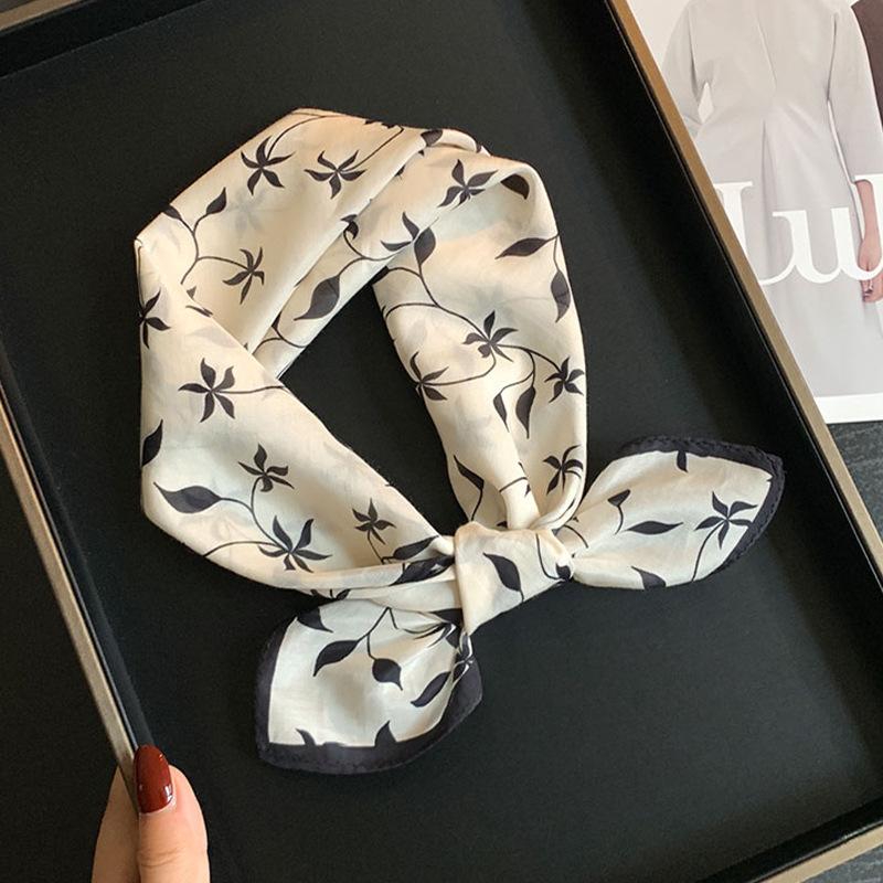 30% Silk 70% cotton Scarf Bandana Women Square Scarves Wrap Kerchief Fashion dot Headband Leopard Hijab Shawls Bandana Foulard