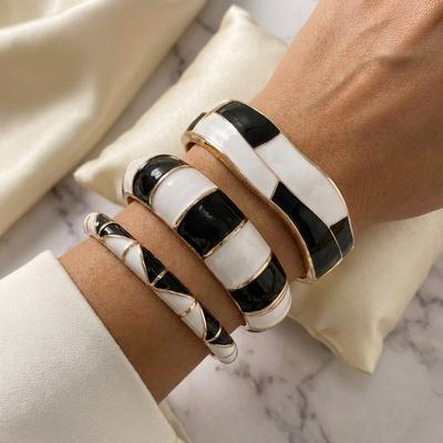Vintage Punk Black White Enamel Bracelet for Women Gold Color Geometric Wide Chunky Wristband Bangle Party Aesthetic Jewelry