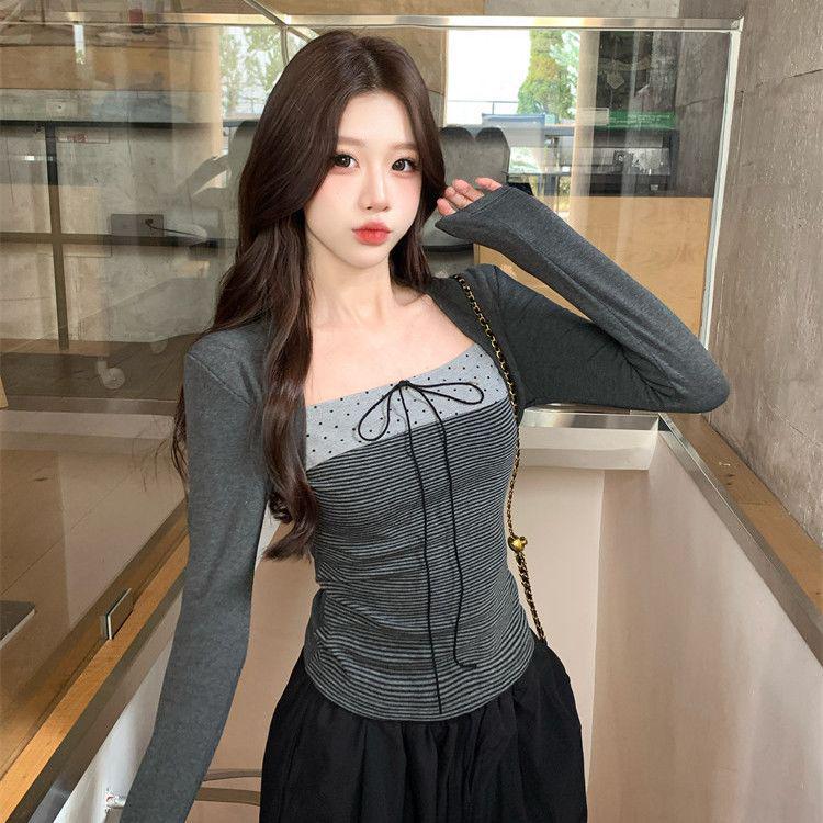 Original Stripe Fabric: Gray Fake Two-Piece Square Neck Long-Sleeve T-Shirt, Slim-Fit for Autumn/Winter